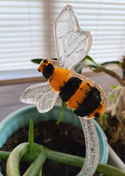 Bee Garden Stake Wings Out Flying